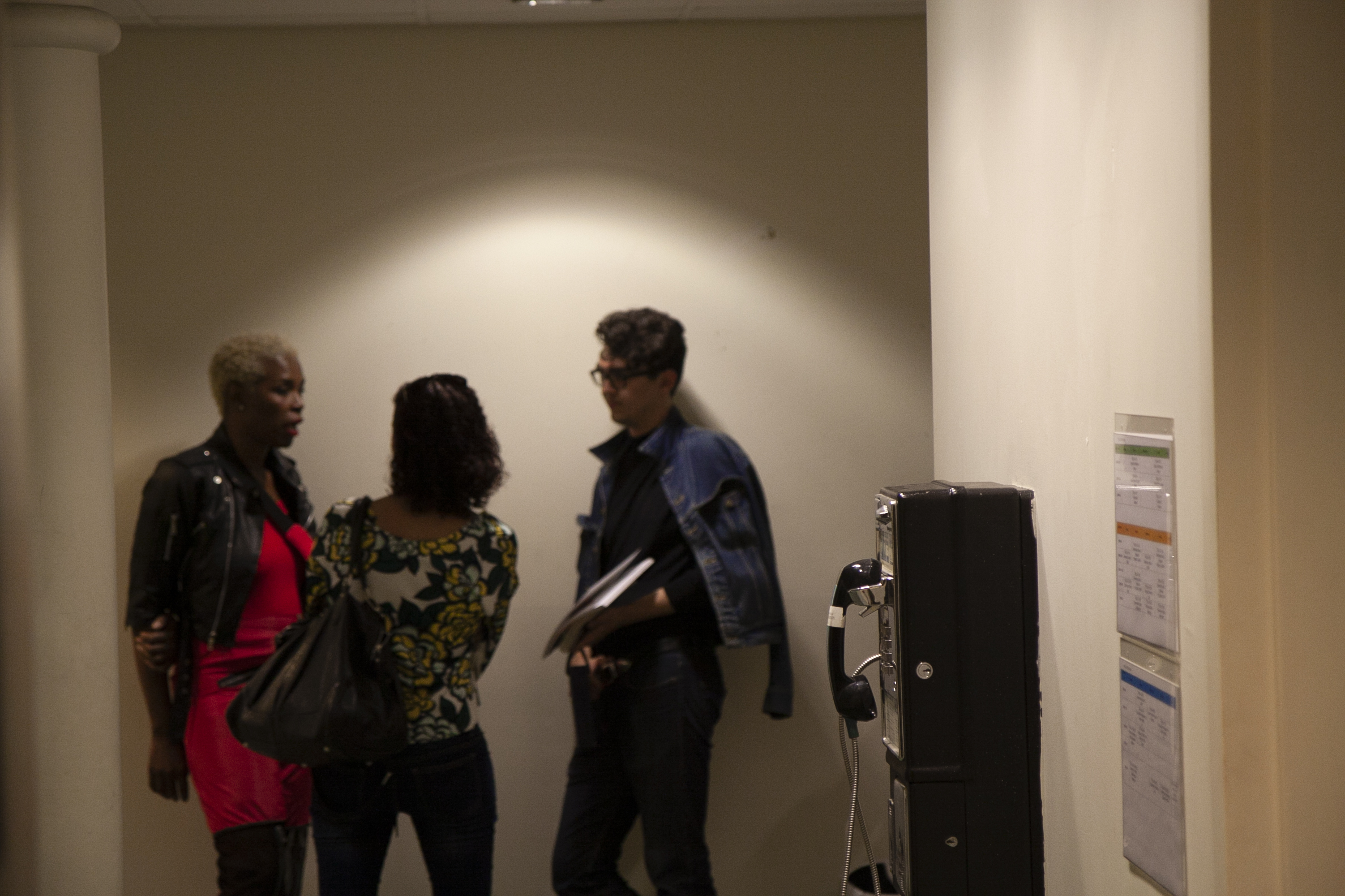 guests-interacting-from-versetto-libero-italian-artists-meet-nyc-poets-at-casa-italiana