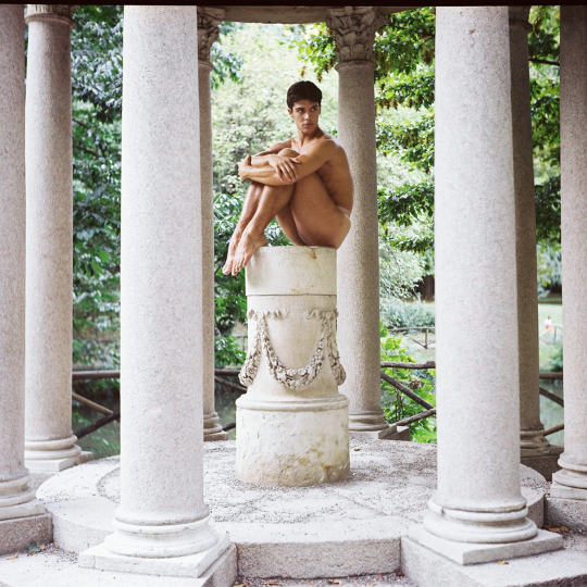 detail from Roberto Bolle photograph